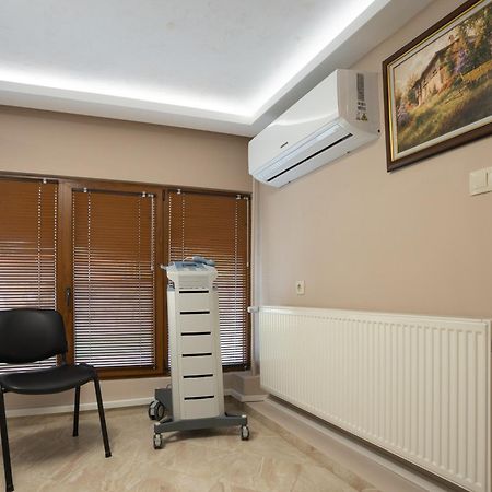 Hotel Velista Вонешта-Вода Екстер'єр фото