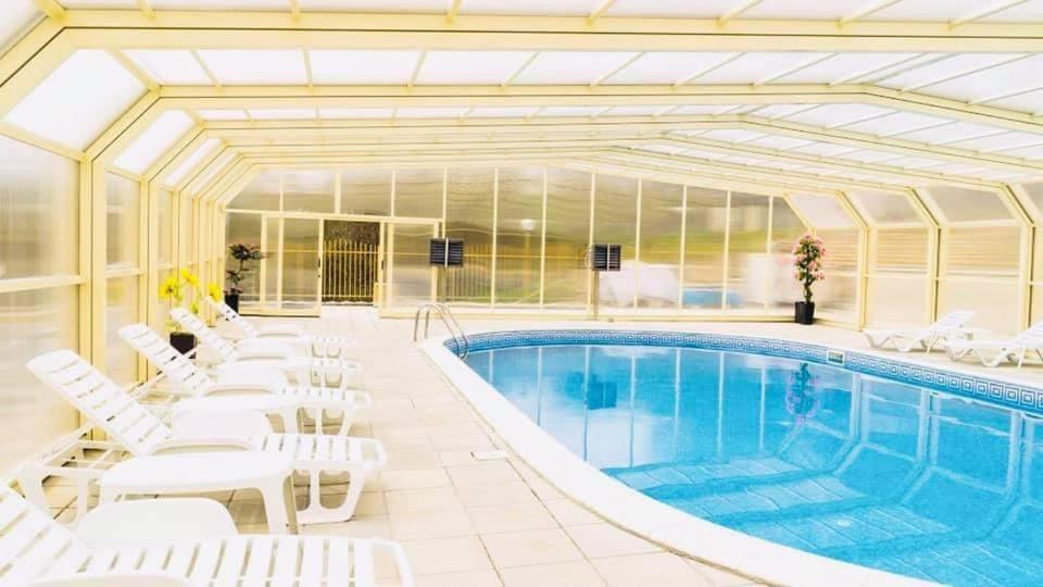 Hotel Velista Вонешта-Вода Екстер'єр фото