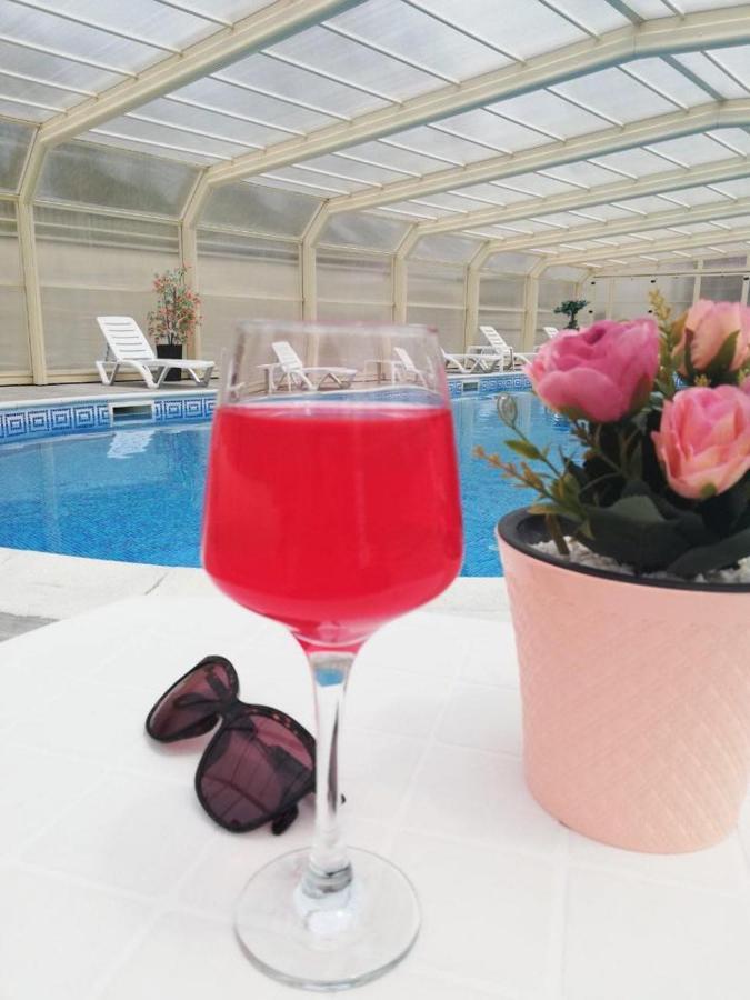 Hotel Velista Вонешта-Вода Екстер'єр фото